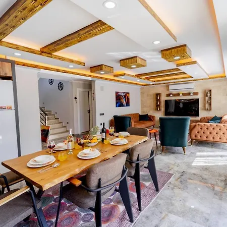 Luxury Duplex With 2 Pools In Kalkan *