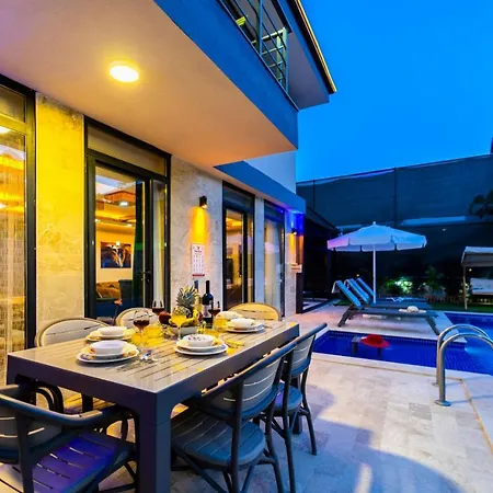 Luxury Duplex With 2 Pools In Kalkan *