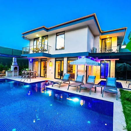 فيلة Luxury Duplex With 2 Pools In Kalkan Gelemiş